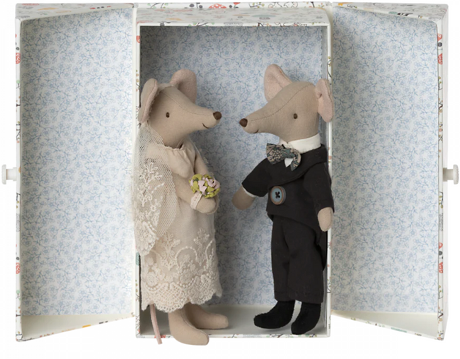 Wedding Mice Couple in Box.